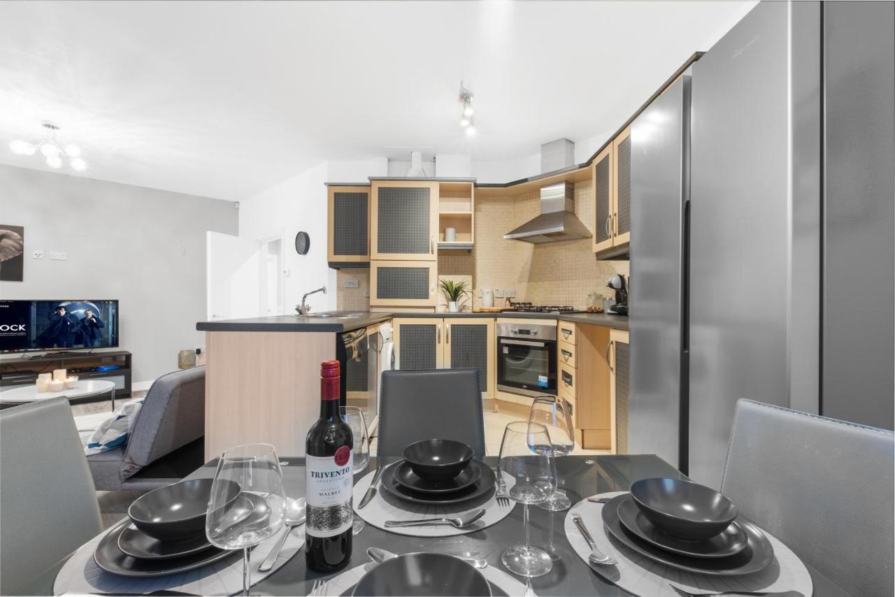 Birmingham, Modern 2 Bedroom, Free Parking Spaces, Free Wi-Fi And Netflix Екстериор снимка